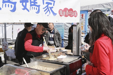 中國城園遊會熱鬧非凡 觀眾稱贊