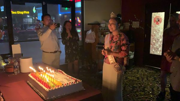 华丰地产总裁李梅生日宴 惊喜感动同在