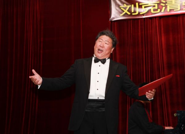 旅欧华裔歌唱家刘克清夫妇 维加斯演绎经典