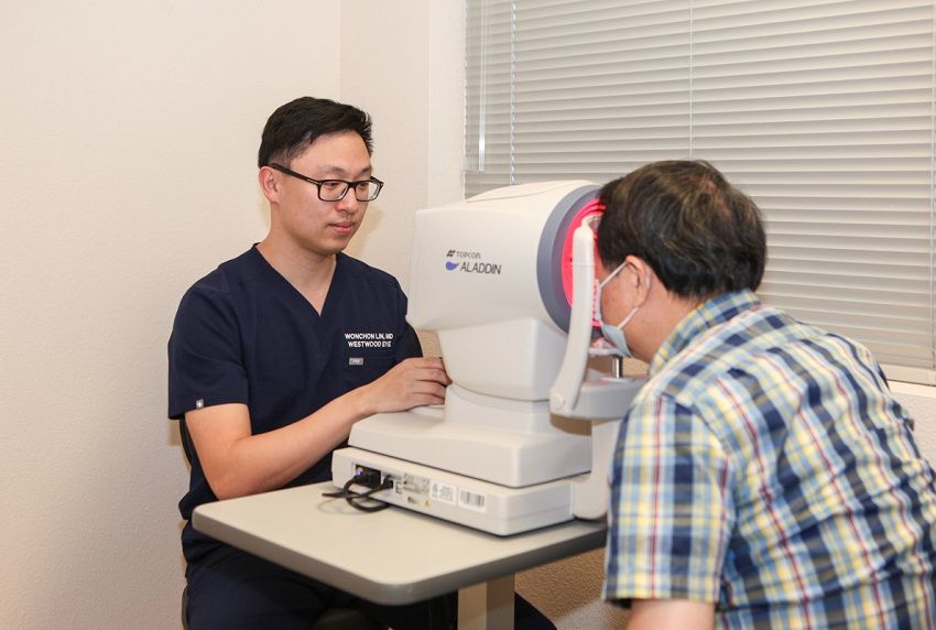 林望中眼科中心开张 专业经验服务病患