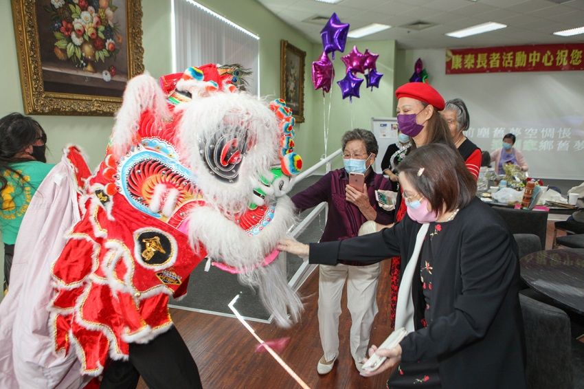 康泰长者中心 中秋联欢热闹温馨