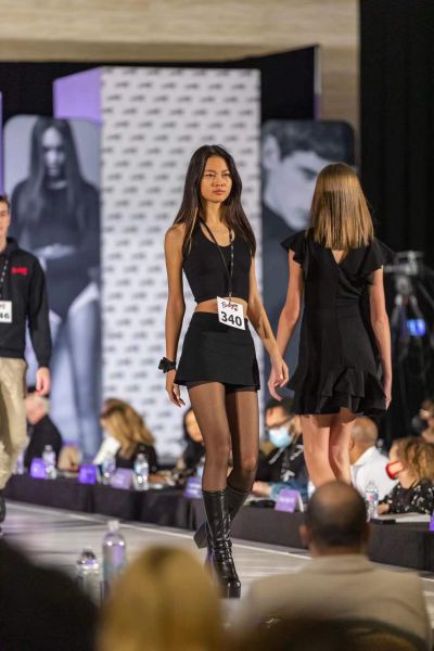 第33届美国Barbizon模特大赛 欢颜学员Amy喜获冠军