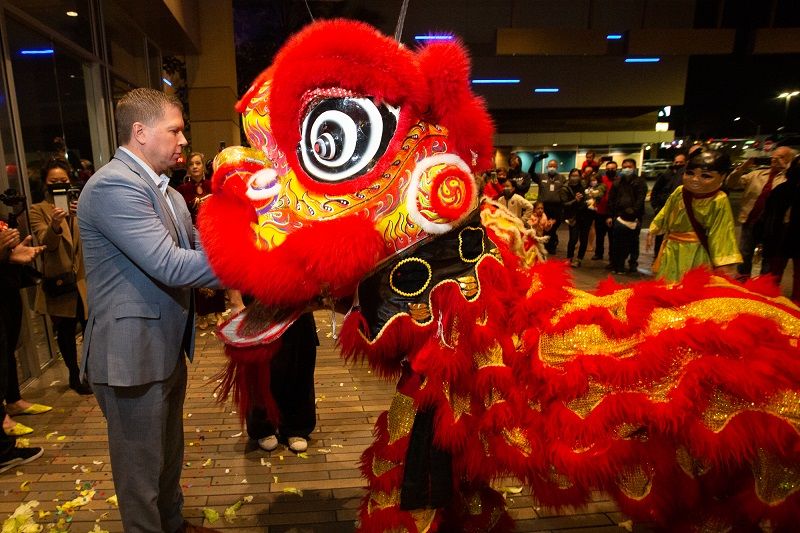 皇宫驿站赌场酒店 舞狮迎虎年