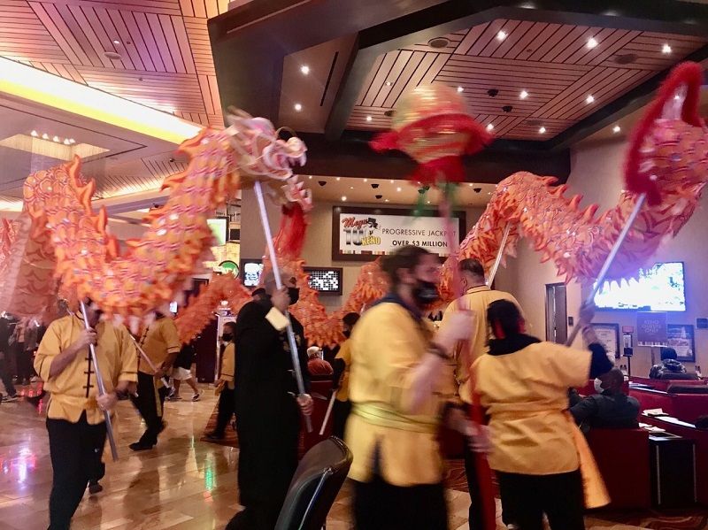 红石赌场酒店舞狮 欢庆中国新年
