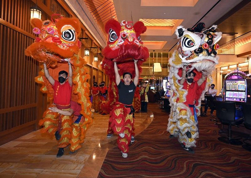 紅石賭場酒店舞獅 歡慶中國新年