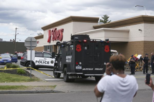 水牛城18歲白人槍手血洗超市 疑似犯案宣言曝光