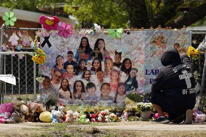 德州洛伯小學槍擊案致21師生身亡 將拆除