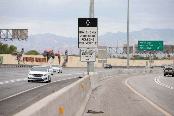 拉斯維加斯高速公路HOV車道 10/24更改駛入時間