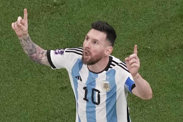 世足冠军战 梅西建功 阿根廷4：2击败法国