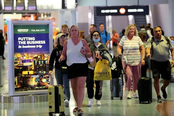 拉斯維加斯機場 2 月旅客接待量 超400 萬
