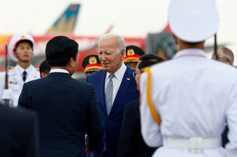 拜登访越南加强两国关系 寻求晶片稀土方面合作