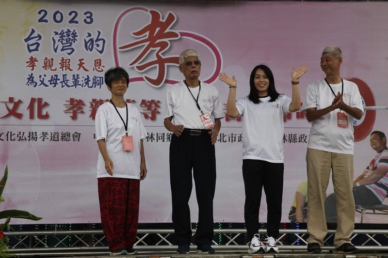 萬人洗腳暨反毒宣導嘉年華14日在台北市盛大舉行