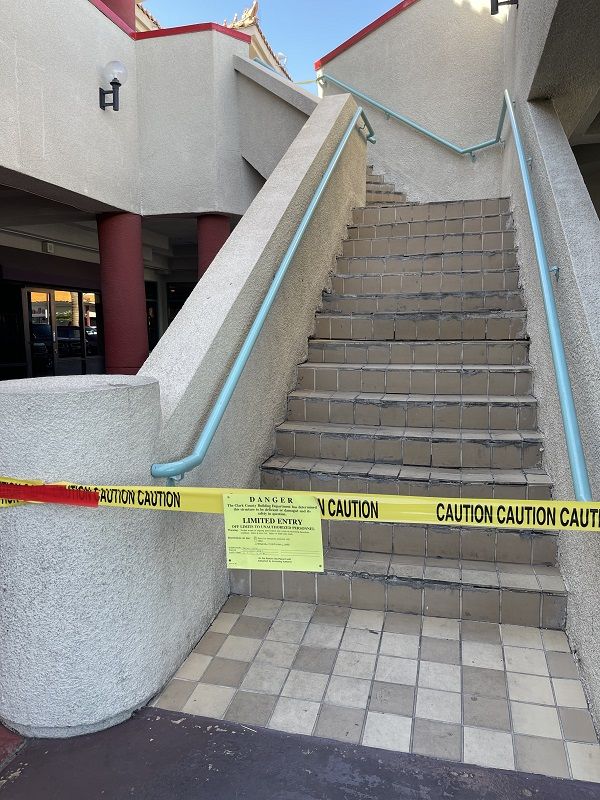 安全问题 中国城商场楼梯遭County封闭