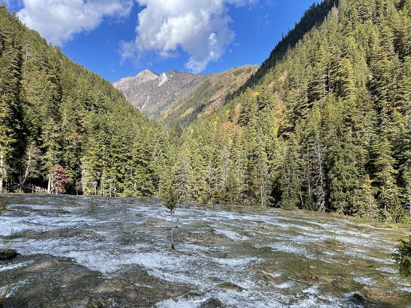 阿坝州自然条件优厚 风景名胜璀璨吸睛