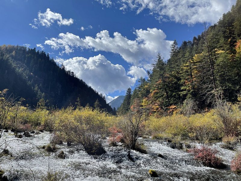 阿坝州自然条件优厚 风景名胜璀璨吸睛