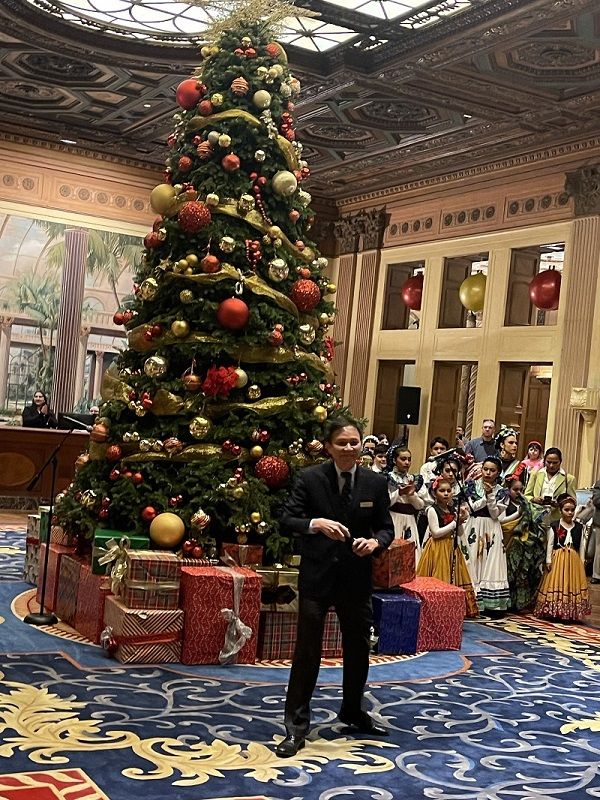 洛杉磯千禧酒店 舉行聖誕燈點亮儀式