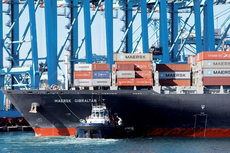 丹麦航运巨商Maersk旗下货轮 返航红海遭飞弹击中！