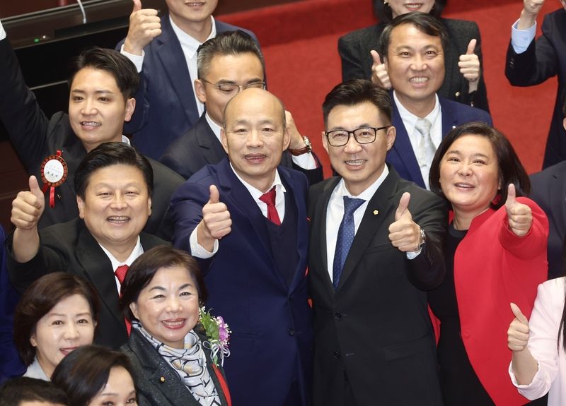 票票入匦 韩国瑜、江启臣当选立法院正副院长