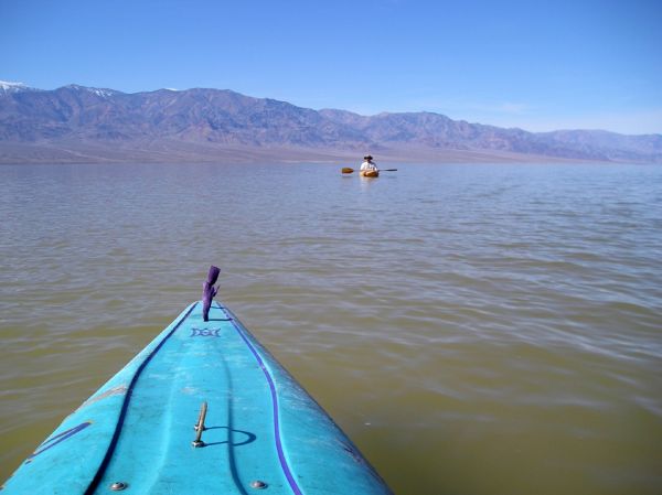 死亡谷曼利湖自然景观变化 成观光新亮点