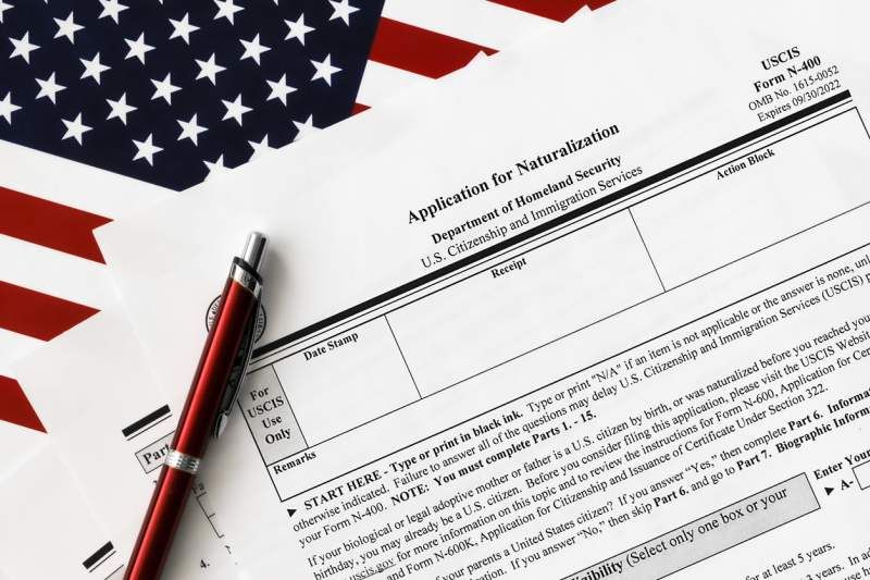美移民局：4/1起入籍時可同步申請／更新社安號