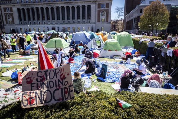 挺巴学运扩散全美 大学生搭帐篷抗议数百人被捕