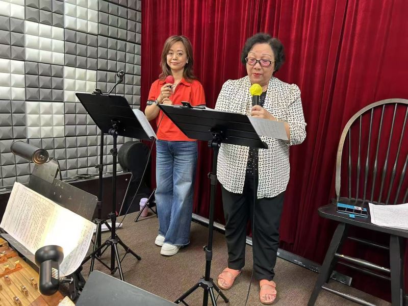 維加斯”劍之聲音樂曲藝社”融入社區