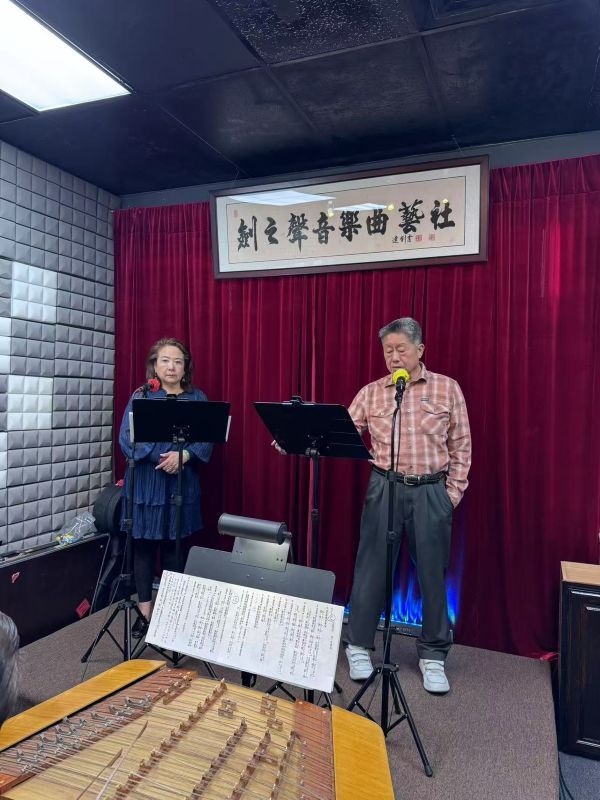 維加斯”劍之聲音樂曲藝社”融入社區