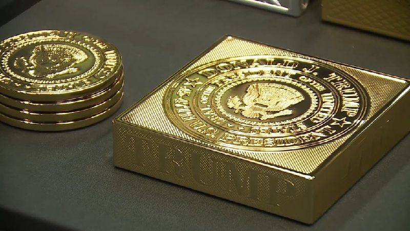 維加斯打造黃金杯墊 現身川普辦公室