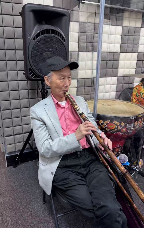 維加斯”劍之聲音樂曲藝社”融入社區