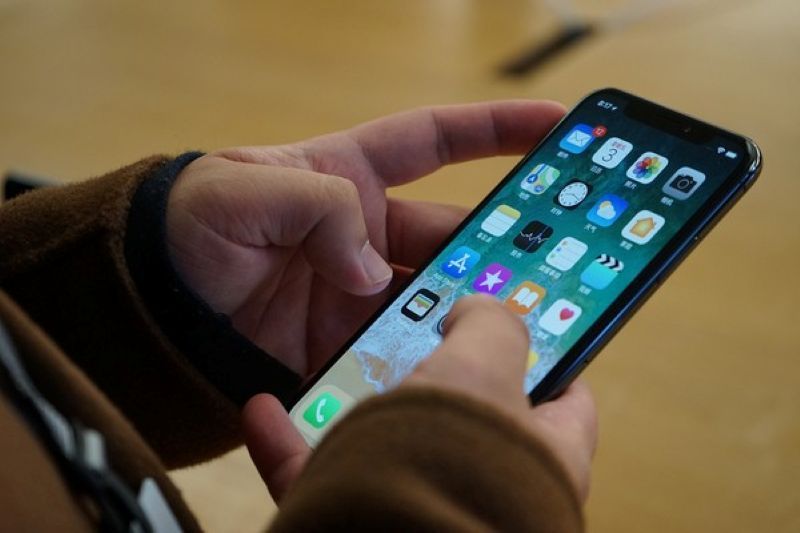 骇客入侵iPhone个资恐被盗光 苹果吁用户快更新iOS 18.5