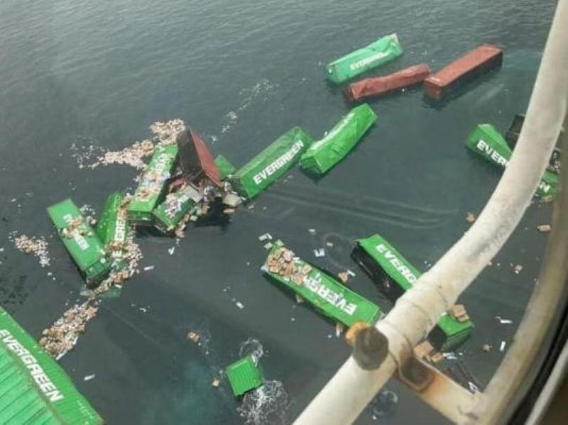 長榮海運50貨櫃落海 秘魯緊急關閉港口