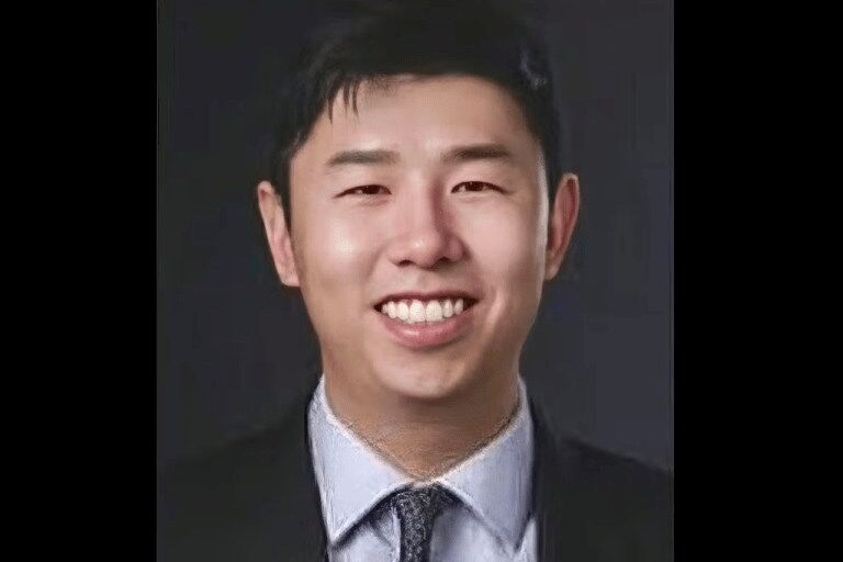 紐約35歲華裔醫下藥性侵病患 法官重判24年