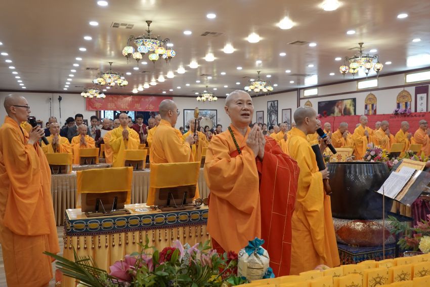 慈善寺举行盂兰盆法会