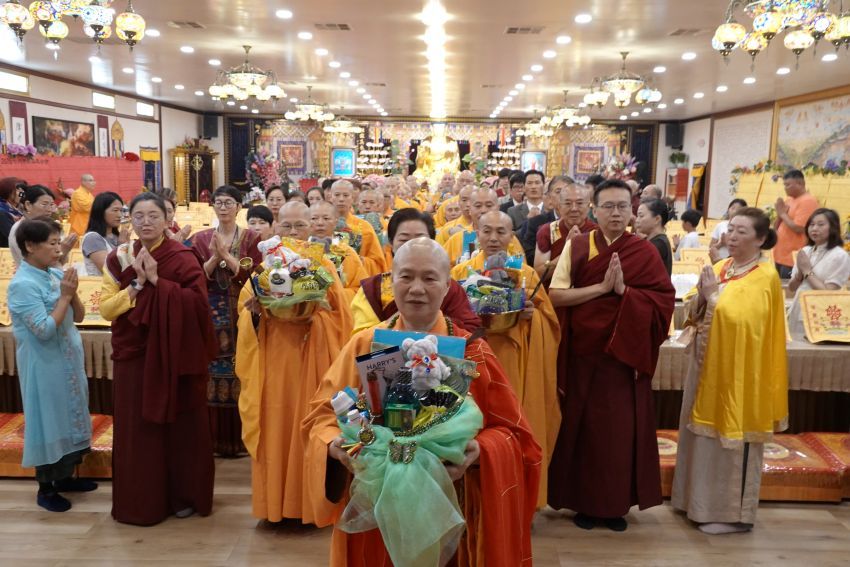 慈善寺举行盂兰盆法会