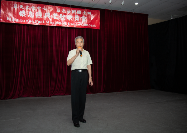藍天藝術團「懷念經典老歌歌舞會」熱鬧登場