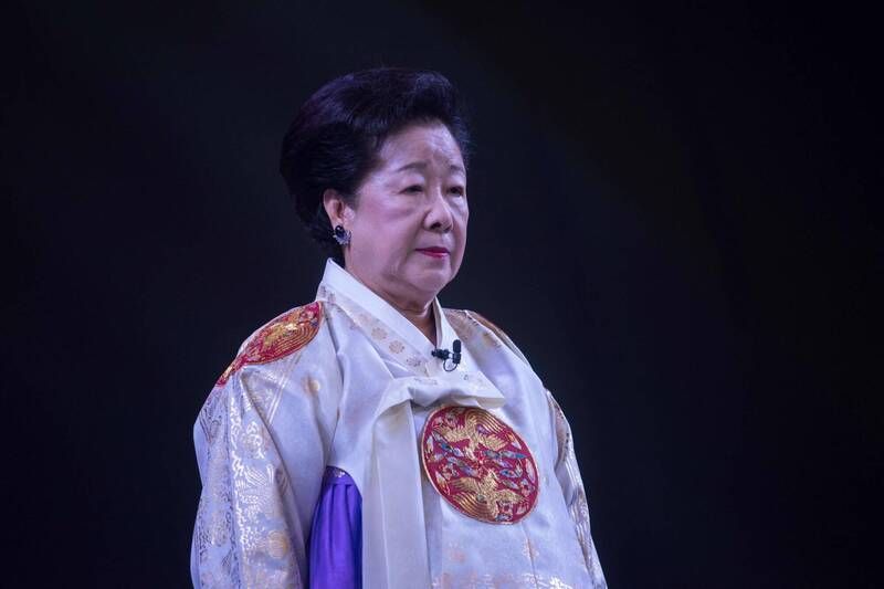 統一教主韓鶴子涉賄賂南韓前第一夫人 遭檢方聲押