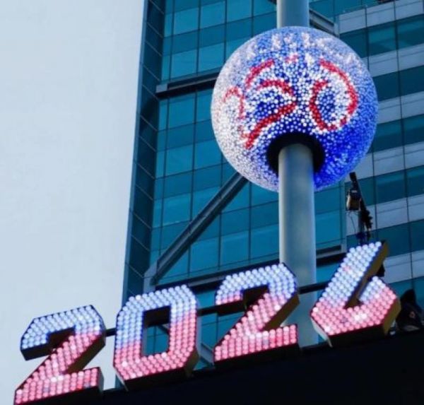 时报广场跨年融入爱国元素 揭建国250周年活动序幕