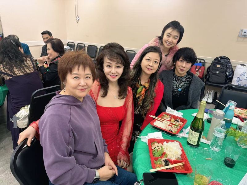 藍天文化中心舉辦會員與理事聖誕聯歡晚會