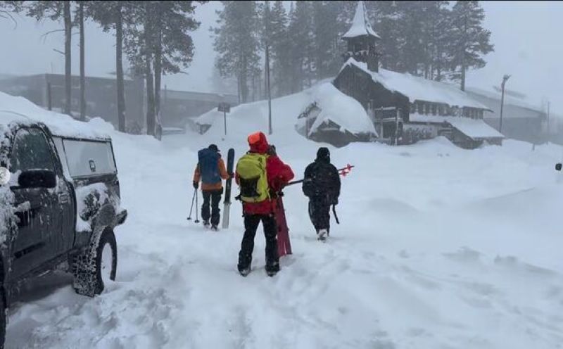 太浩湖附近卡斯爾峰雪崩 雪團回程遇襲 10人失蹤6獲救