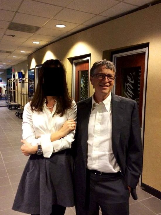 比爾蓋茲坦誠與艾普斯坦往來犯大錯 認了外遇2俄女