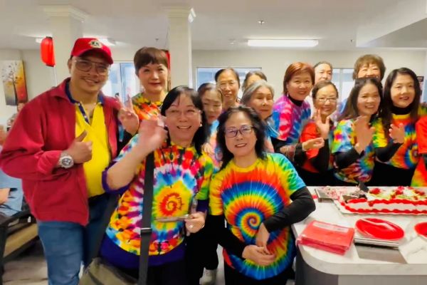 維加斯中國城獅子會走進養老院 共慶馬年新春