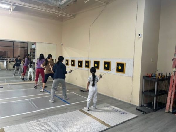 拉斯维加斯体坛迎新亮点 专业花剑击剑馆进驻