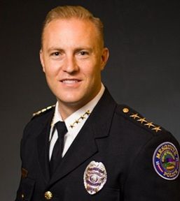 前警长涉非法录音与恐吓 遭起诉