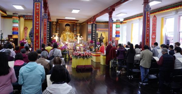 华藏寺隆重庆祝佛诞 浴佛法会圆满举行