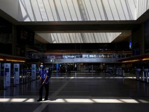 洛杉磯國際機場傳有槍手 乘客奔逃2人受傷
