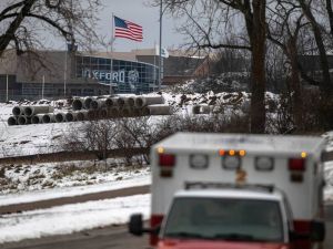 密州高中校園槍響 3學生喪生8人受傷
