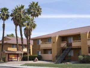 加州集团以4千多万元收购维加斯出租公寓社区