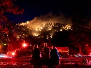 加州高溫113度破紀錄 野火失控、數千人撤離