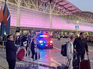 惊爆炸弹威胁 旧金山机场旅客紧急疏散