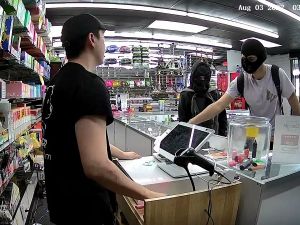 維加斯亞裔煙草店遇劫 店主反擊刀刺搶賊